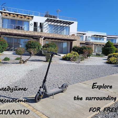 Sea And Mountain View Beachfront Penthouse Yali Exteriér fotografie