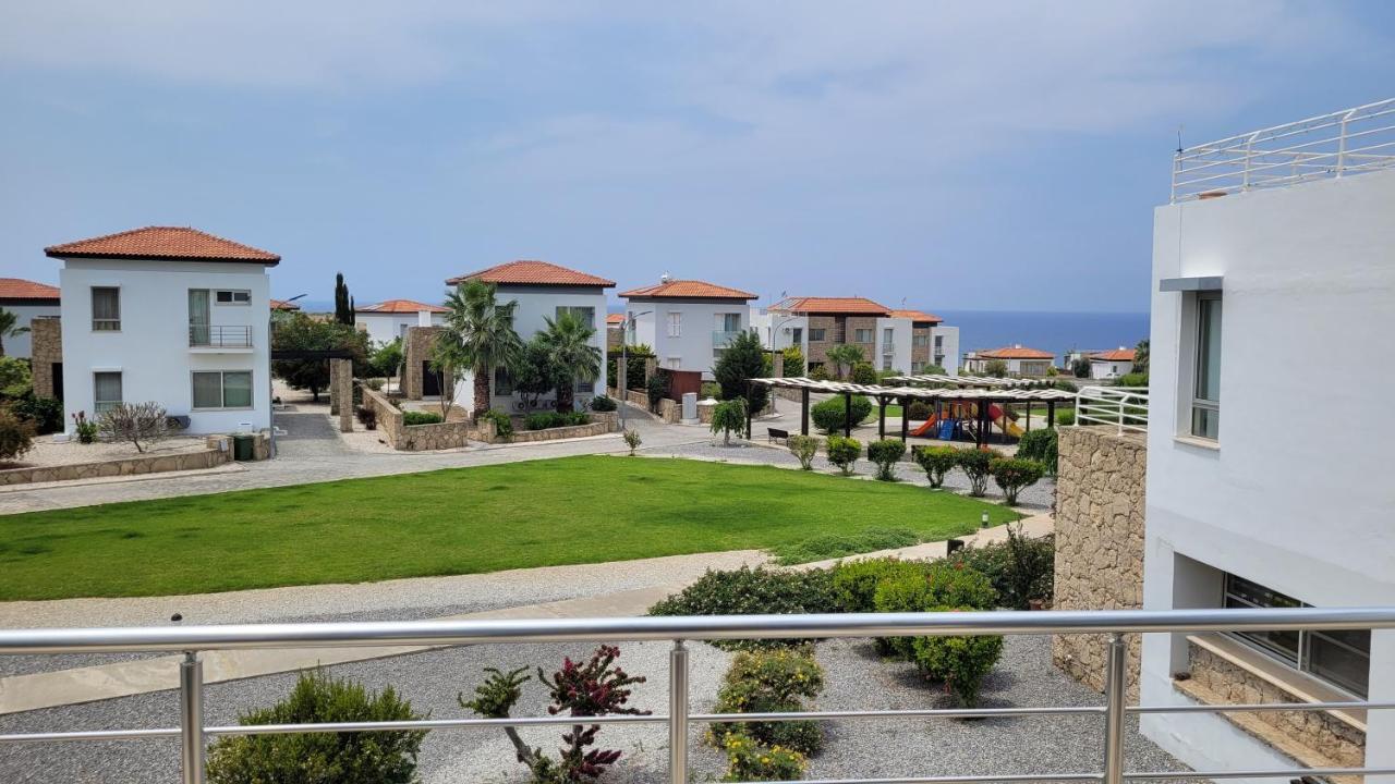Sea And Mountain View Beachfront Penthouse Yali Exteriér fotografie