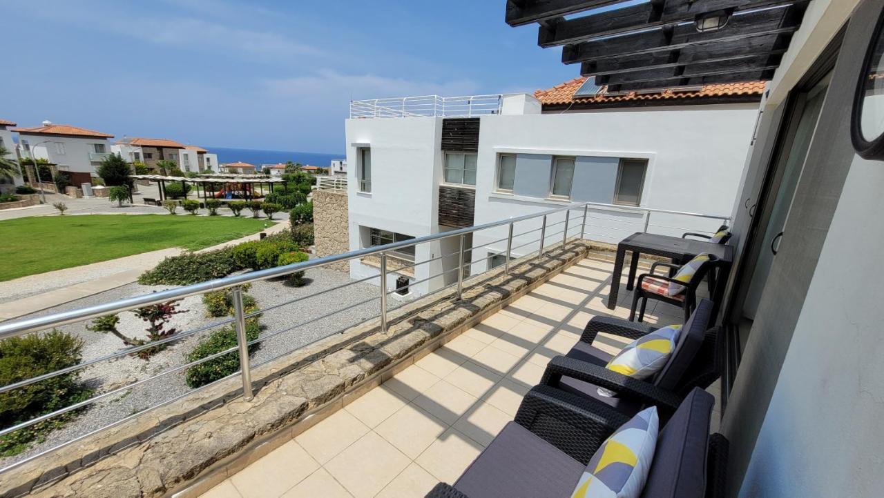 Sea And Mountain View Beachfront Penthouse Yali Exteriér fotografie