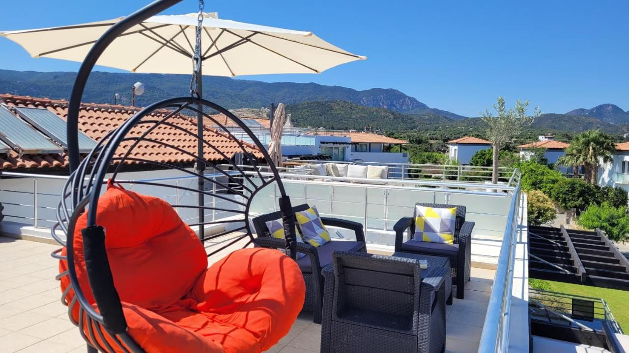 Sea And Mountain View Beachfront Penthouse Yali Exteriér fotografie