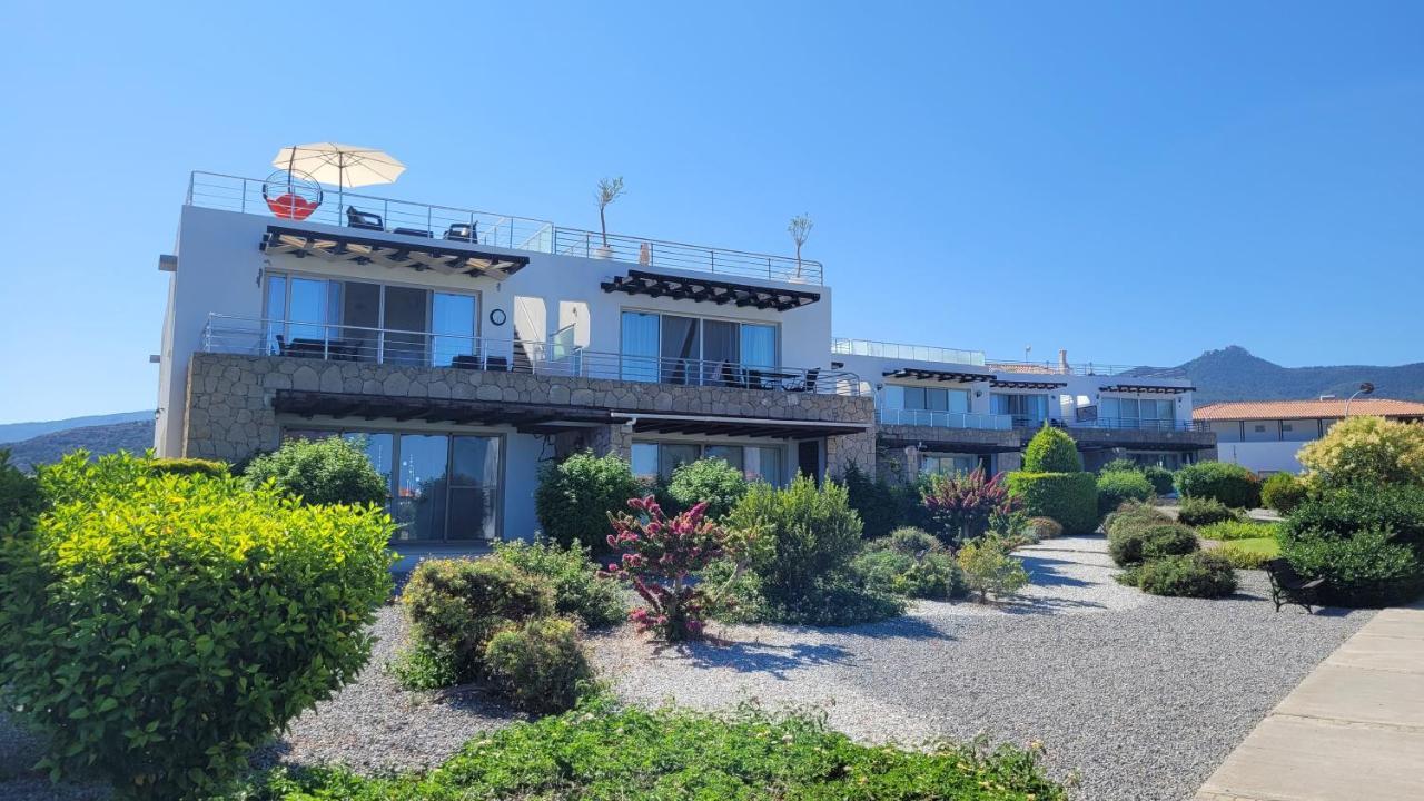 Sea And Mountain View Beachfront Penthouse Yali Exteriér fotografie